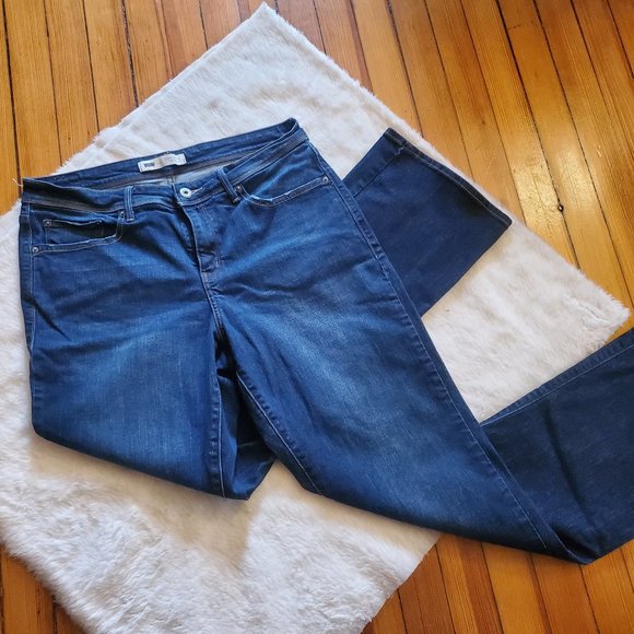 LEVIS PERFECTLY SHAPED STRETCH BOOT CUT JEANS - Picture 2 of 6